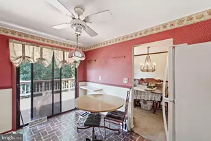 17 Blackthorne Ln, Aston, PA 19014 - Photo 8