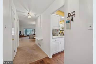 921 Putnam Boulevard #113, Wallingford, PA 19086 - Photo 2