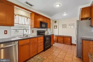 30 Norman St, Aston, PA 19014 - Photo 8