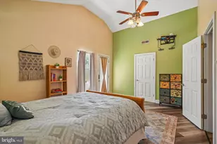 30 Norman St, Aston, PA 19014 - Photo 16