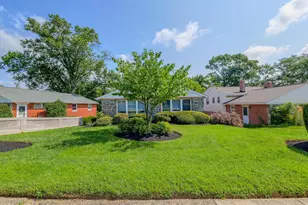 1727 Green Valley Rd, Havertown, PA 19083 - Photo 4