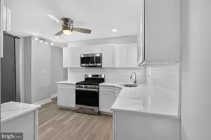 21 W 9th St, Marcus Hook, PA 19061 - Photo 8