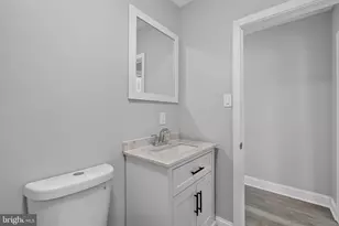 21 W 9th St, Marcus Hook, PA 19061 - Photo 14