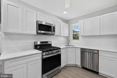 21 W 9th Street, Marcus Hook, PA 19061 - Photo 12