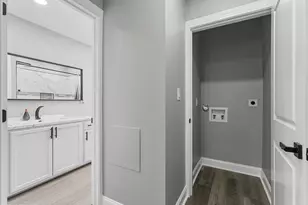 1226 W 9th St, Chester, PA 19013 - Photo 18