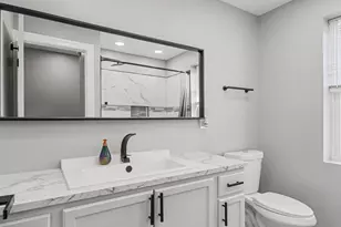 1226 W 9th St, Chester, PA 19013 - Photo 20