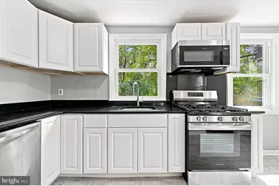 327 Greenwood Road, Sharon Hill, PA 19079 - Photo 8