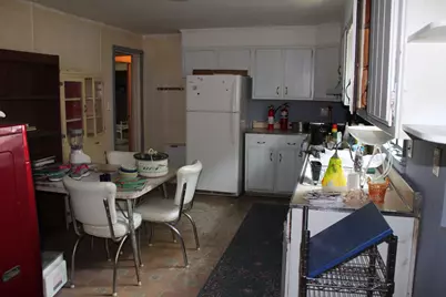 135 E Greenwood Avenue, Lansdowne, PA 19050 - Photo 6