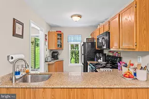 400 Derry Dr, Aston, PA 19014 - Photo 10