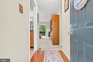 400 Derry Dr, Aston, PA 19014 - Photo 4