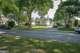 18 Clover Ln, Wayne, PA 19087 - Photo 2