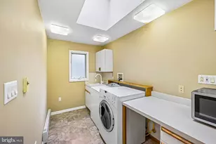 12 Windsor Cir, Springfield, PA 19064 - Photo 16