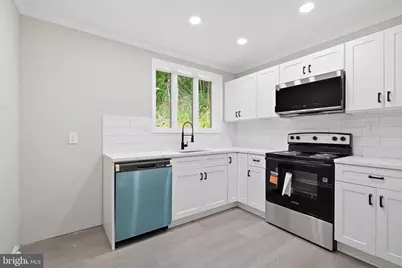 808 Maple Lane, Aston, PA 19014 - Photo 2