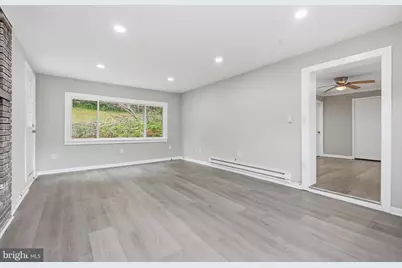 808 Maple Lane, Aston, PA 19014 - Photo 6