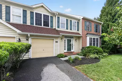 218 Hillsboro Mills Lane, Wallingford, PA 19086 - Photo 2