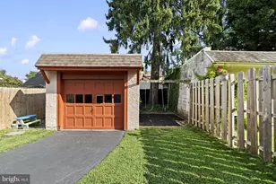 145 Hastings Ave, Havertown, PA 19083 - Photo 36