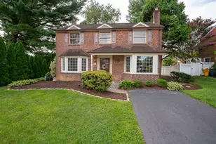 11 Curtis Rd, Springfield, PA 19064 - Photo 2
