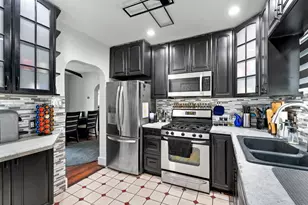 321 Sycamore Ave, Folsom, PA 19033 - Photo 10