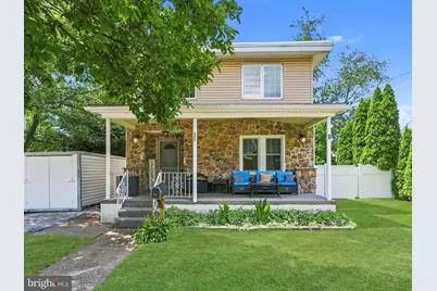 321 Sycamore Avenue, Folsom, PA 19033 - Photo 1