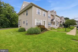 75 Louis James Ct, Upper Chichester, PA 19014 - Photo 2