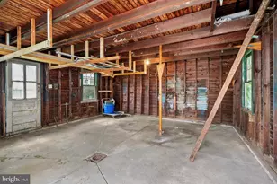 224 S Madison Ave, Upper Darby, PA 19082 - Photo 32