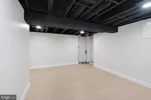 228 N Linden Ave, Upper Darby, PA 19082 - Photo 30