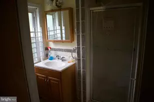 514 Beverly Blvd, Upper Darby, PA 19082 - Photo 14