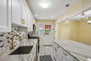 102 Lincoln Ave, Collingdale, PA 19023 - Photo 6