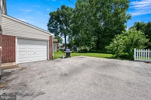 203 Pine Ridge Rd, Havertown, PA 19083 - Photo 12