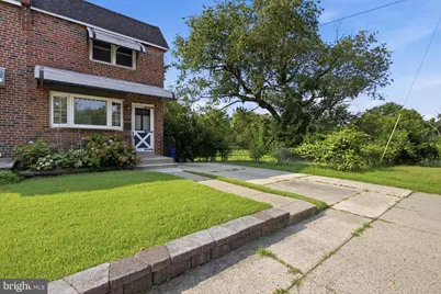207 S Academy Avenue, Glenolden, PA 19036 - Photo 2
