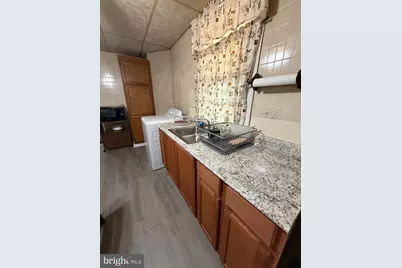718 Upland Street, Chester, PA 19013 - Photo 8