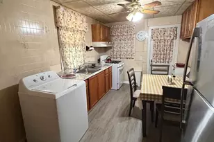 718 Upland St, Chester, PA 19013 - Photo 6