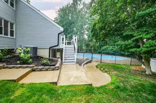 1375 Pond View Ln, Newtown Square, PA 19073 - Photo 10