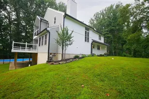 1375 Pond View Ln, Newtown Square, PA 19073 - Photo 4