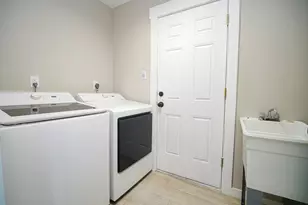 1375 Pond View Ln, Newtown Square, PA 19073 - Photo 18