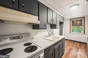 245 W 21st St, Chester, PA 19013 - Photo 8