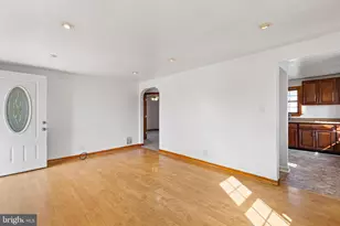 29 Green Ln, Aston, PA 19014 - Photo 10