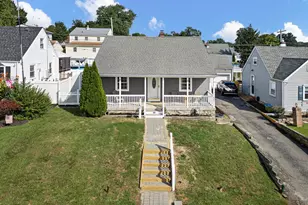 29 Green Ln, Aston, PA 19014 - Photo 2