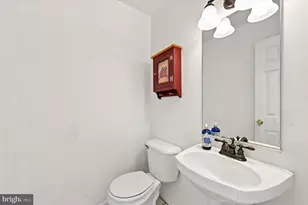 1923 Oak Leaf Ln, Holmes, PA 19043 - Photo 12