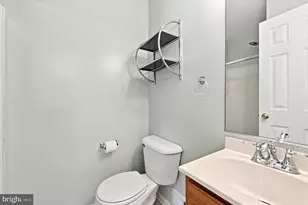 1923 Oak Leaf Ln, Holmes, PA 19043 - Photo 24