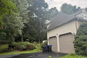 4215 Tara Cir, Upper Chichester, PA 19061 - Photo 2