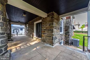 22 S Linden Ave, Upper Darby, PA 19082 - Photo 18