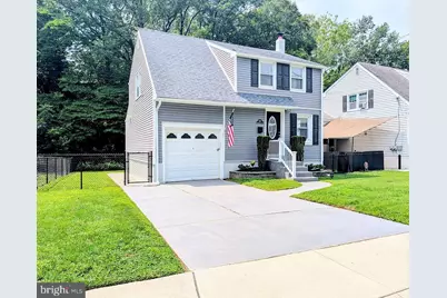 640 Pennsylvania Avenue, Prospect Park, PA 19076 - Photo 1