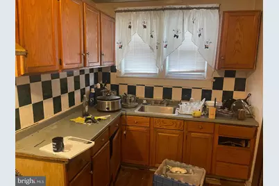 207 Highland Avenue, Chester, PA 19013 - Photo 10