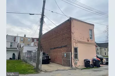 207 Highland Avenue, Chester, PA 19013 - Photo 2