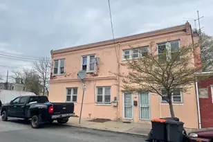 207 Highland Ave, Chester, PA 19013 - Photo 4