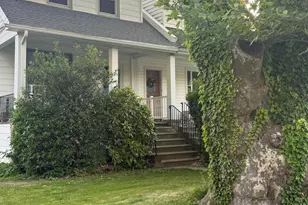 36 S Sycamore Ave, Aldan, PA 19018 - Photo 2