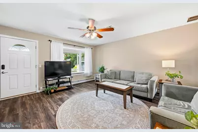 107 Milmont Avenue, Milmont Park, PA 19033 - Photo 6