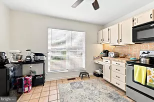 141 Knollwood Ct, Aston, PA 19014 - Photo 6