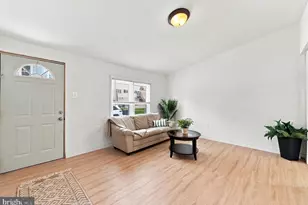 35 Marshall Ave, Marcus Hook, PA 19061 - Photo 8